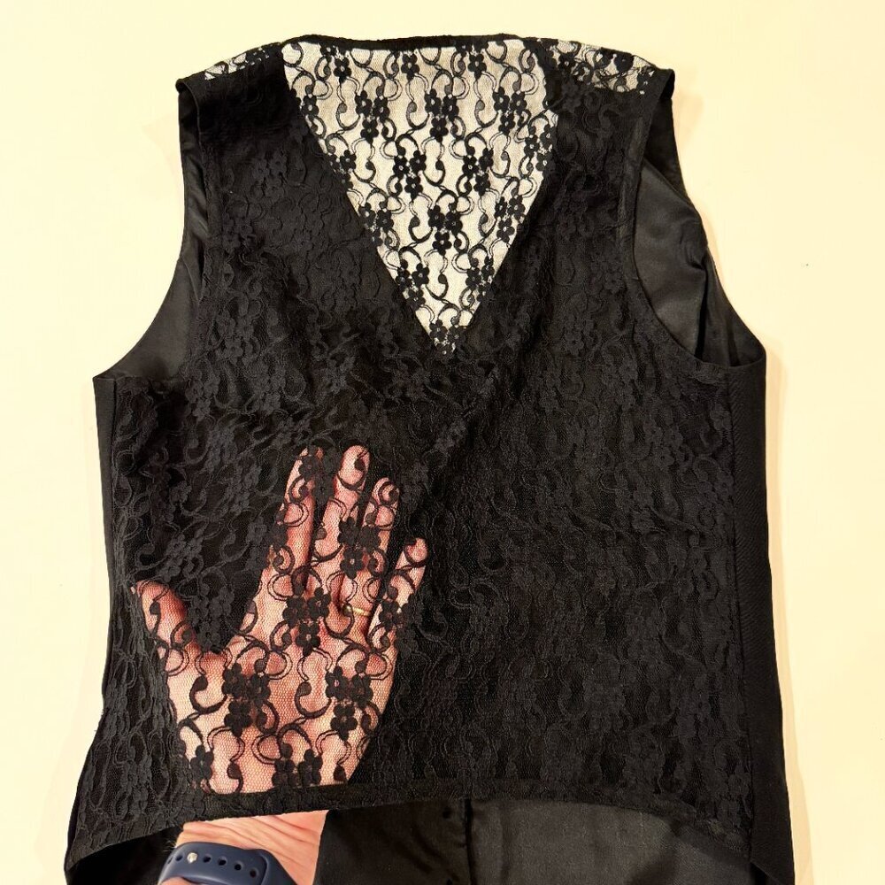 Lace Back Button Front Sleeveless Vest in Black - Picture 3 of 5
